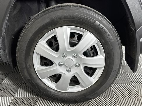 Used 2022 Toyota RAV4 LE AWD/4WD image 35