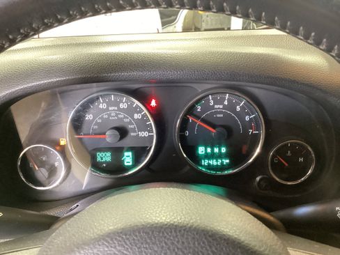 Used 2016 Jeep Wrangler Sport AWD/4WD image 17
