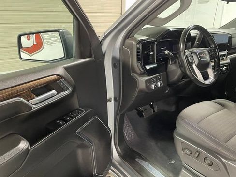 Used 2024 GMC Sierra 1500 Elevation w/ X31 Off-Road Package AWD/4WD image 10
