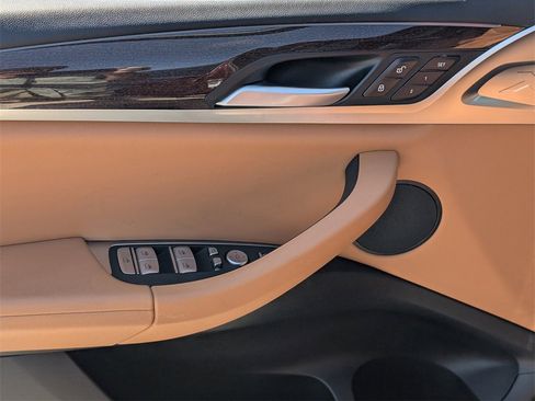 Used 2025 BMW X4 xDrive30i image 14