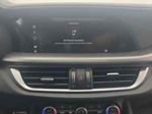 Used 2023 Alfa Romeo Stelvio Veloce image 16