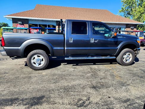 Used 2016 Ford F250 XLT w/ XLT Value Package image 2