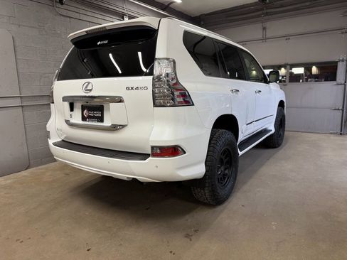 Used 2016 Lexus GX 460 image 5