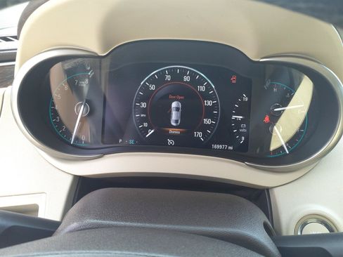 Used 2014 Buick LaCrosse Premium FWD image 18