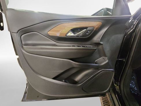 Used 2020 GMC Terrain SLE w/ LPO, Floor Liner Package AWD/4WD image 14