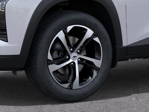 New 2026 Chevrolet Trax RS w/ Sunroof Package FWD image 9