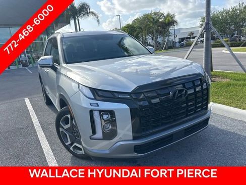 Used 2024 Hyundai Palisade SEL w/ Premium Package image 2