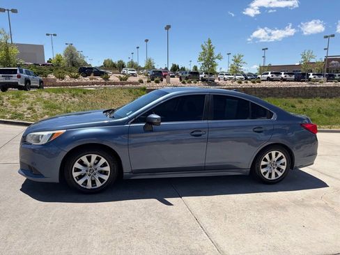 Used 2017 Subaru Legacy 2.5i Premium AWD/4WD image 2