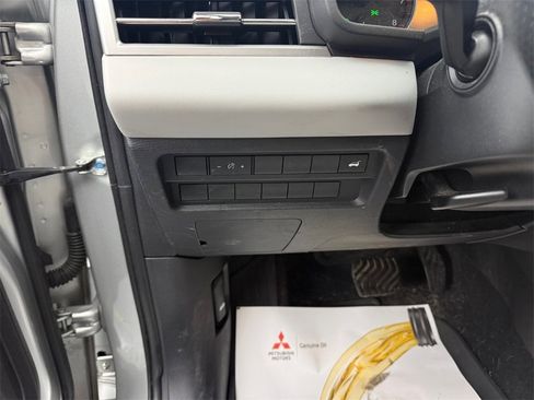 Used 2022 Mitsubishi Outlander SEL image 28