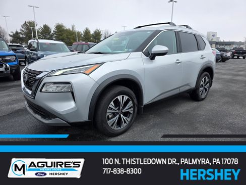 Used 2023 Nissan Rogue SV w/ SV Premium B Package image 1