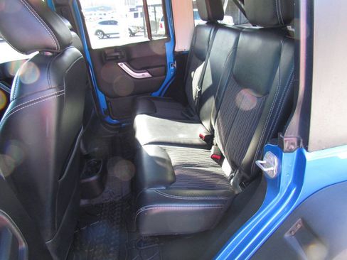 Used 2014 Jeep Wrangler Unlimited Sport image 12