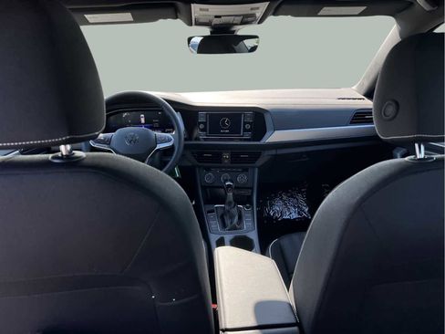 Used 2024 Volkswagen Jetta Sport image 16