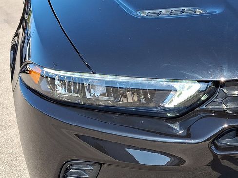 Used 2024 Dodge Hornet R/T w/ R/T Blacktop Package image 9