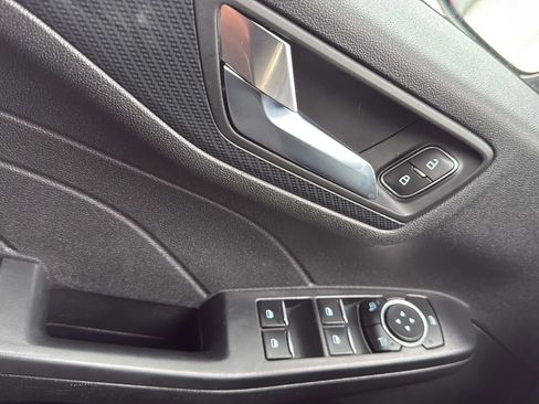 Used 2023 Ford Escape ST-Line FWD image 22