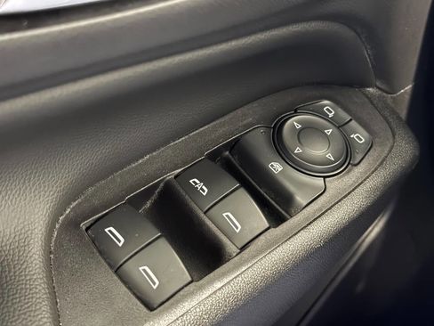 Used 2020 Chevrolet Equinox LT FWD image 33