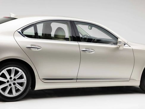 Used 2012 Lexus LS 460 w/ Luxury Value Edition RWD image 24