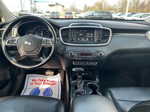 Used 2020 Kia Sorento EX image 10
