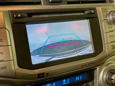 Used 2016 Toyota 4Runner Limited image 17