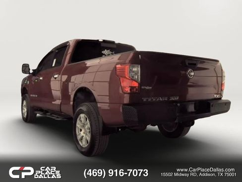 Used 2017 Nissan Titan SV RWD image 4