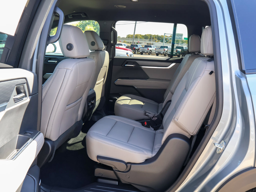 New 2027 GMC Acadia Elevation w/ Elevation Premium Package FWD image 11