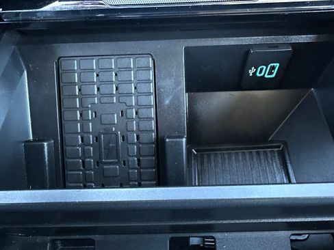 Used 2023 Ford F250 Lariat w/ Lariat Ultimate Package image 19