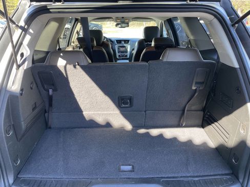 Used 2015 GMC Acadia SLT w/ Technology Package image 14