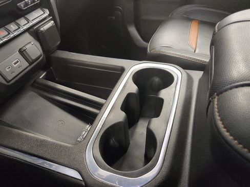 Used 2021 GMC Sierra 1500 AT4 w/ AT4 Premium Package AWD/4WD image 26