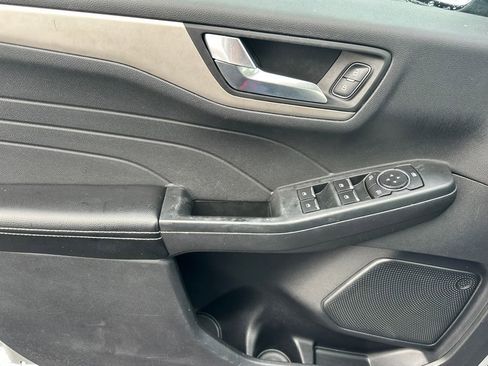 Certified 2022 Ford Escape SEL image 12