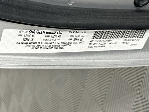 Used 2012 Dodge Challenger R/T image 12