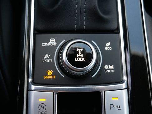 Certified 2022 Kia Telluride SX w/ SX Prestige Package image 32