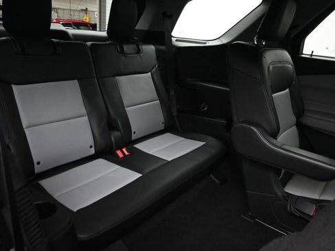 Used 2022 Ford Explorer XLT w/ Equipment Group 202A image 10