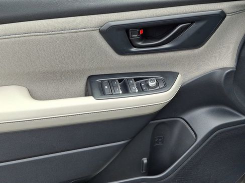 Certified 2025 Subaru Forester Premium image 10