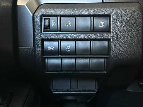 Used 2025 Toyota 4Runner SR5 AWD/4WD image 27