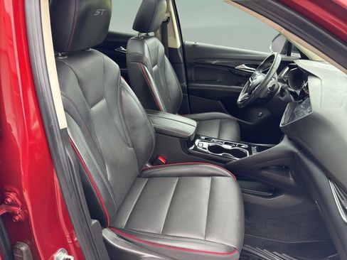 Used 2023 Buick Envision Essence w/ Sport Touring Package FWD image 29