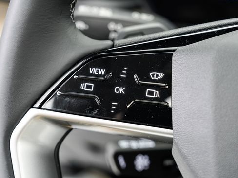 New 2025 Audi Q5 Prestige image 11