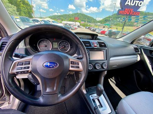 Used 2014 Subaru Forester 2.5i Premium AWD/4WD image 21