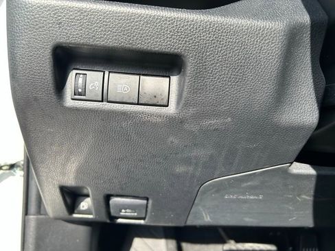 Used 2024 Toyota RAV4 XLE image 20