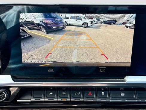 Used 2025 Chevrolet Silverado 1500 LT image 13