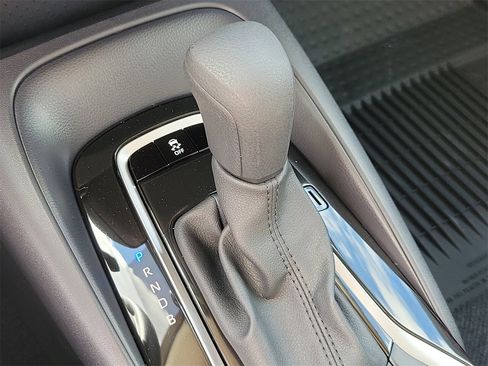 Used 2026 Toyota Corolla LE image 27