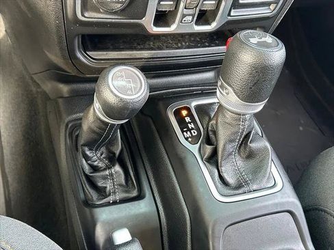 Certified 2025 Jeep Wrangler Unlimited Sport AWD/4WD image 28