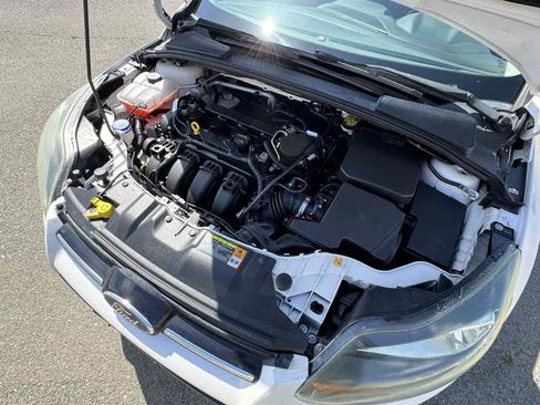 Used 2012 Ford Focus Titanium FWD image 40