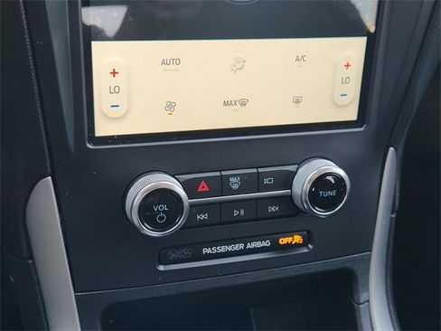 Used 2022 Ford Edge SE w/ Black Appearance Package image 26