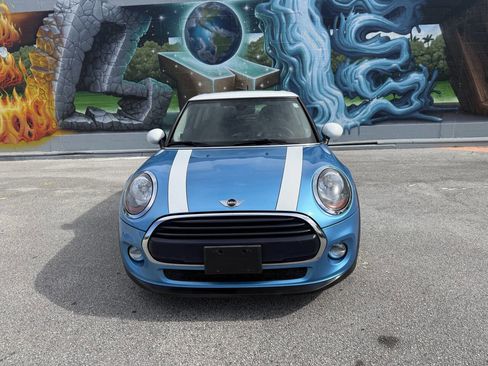 Used 2018 MINI Cooper 2-Door Hardtop FWD image 3