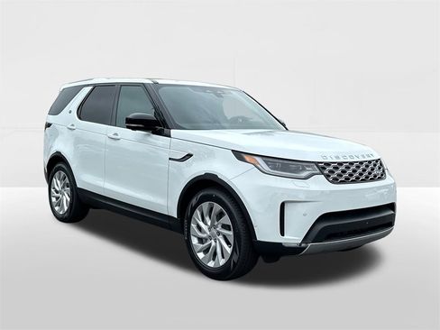 New 2025 Land Rover Discovery S image 5