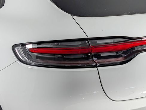 New 2026 Porsche Macan image 16