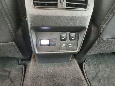 Used 2026 Nissan Rogue Platinum w/ Platinum Premium Package AWD/4WD image 36