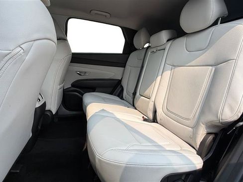 Used 2025 Hyundai Tucson SEL FWD image 16
