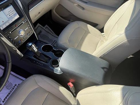 Used 2018 Ford Explorer Limited image 15