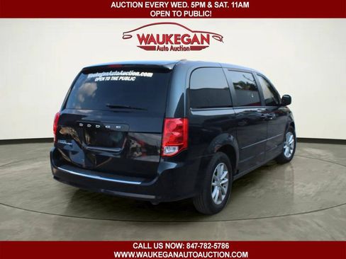 Used 2013 Dodge Grand Caravan SXT w/ UConnect Hands-Free Group FWD image 5