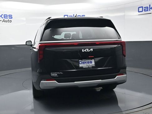 New 2026 Kia Carnival EX FWD image 7